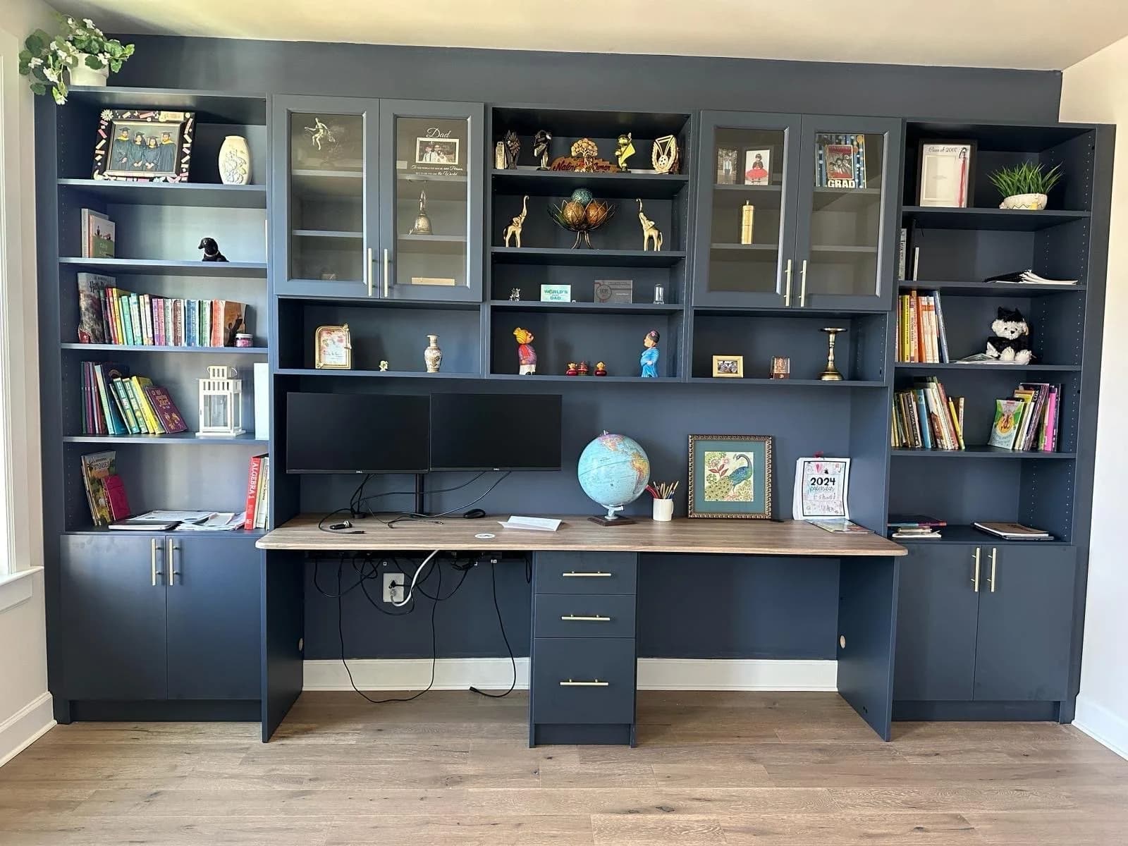 Custom home office built-in with desk and shelving